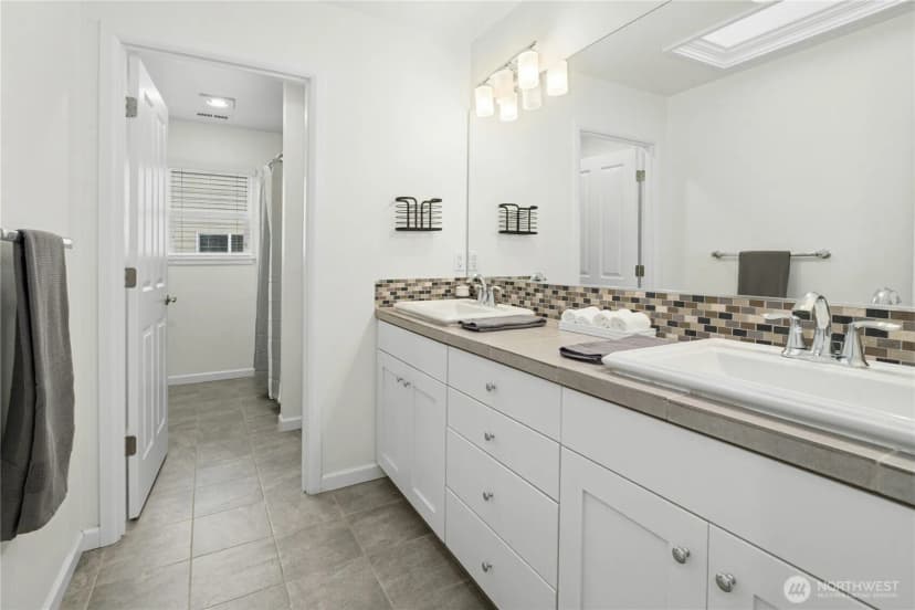 Property photo for 15013 126th Avenue Ne, Woodinville photo 31