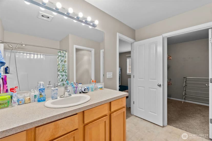 Property photo for 5823 Pennsylvania Street Se, Lacey photo 22