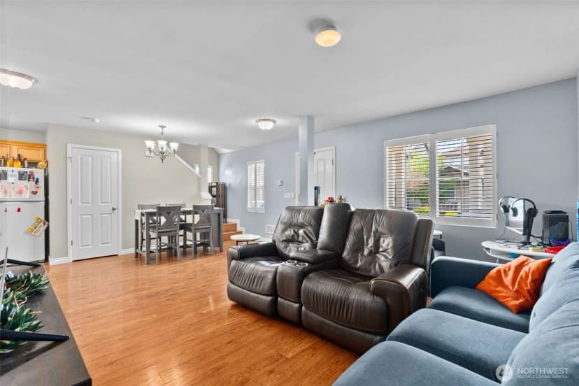 Property photo for 5823 Pennsylvania Street Se, Lacey photo 9