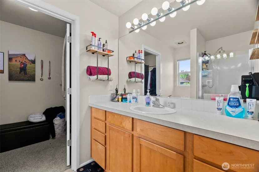 Property photo for 5823 Pennsylvania Street Se, Lacey photo 19