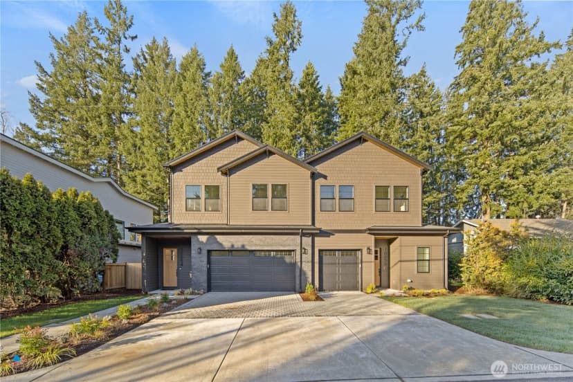 Property photo for 16654 Ne 12th Street, Bellevue photo 2
