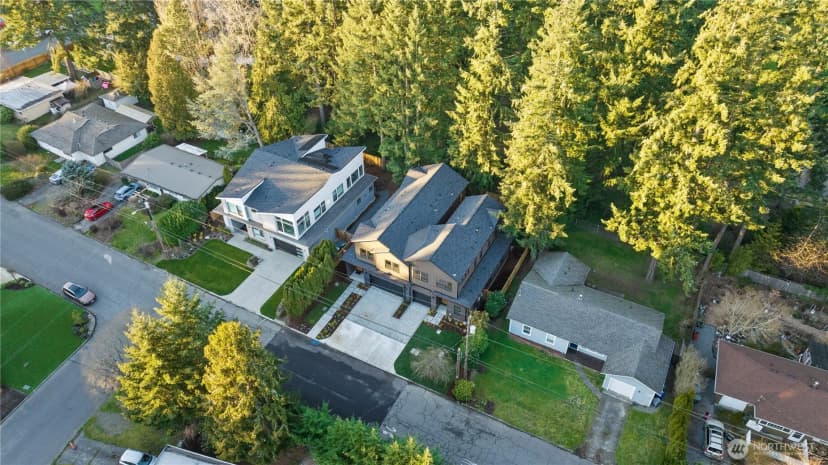 Property photo for 16654 Ne 12th Street, Bellevue photo 40