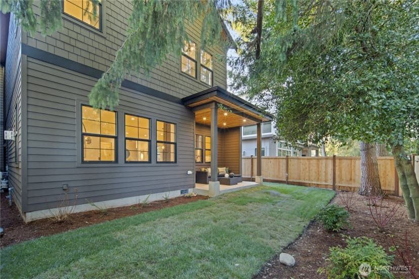 Property photo for 16654 Ne 12th Street, Bellevue photo 19