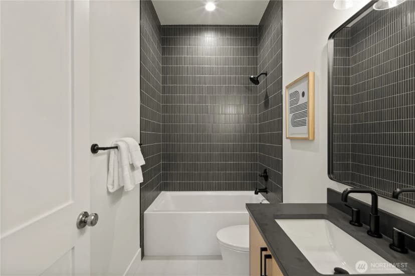 Property photo for 16654 Ne 12th Street, Bellevue photo 37