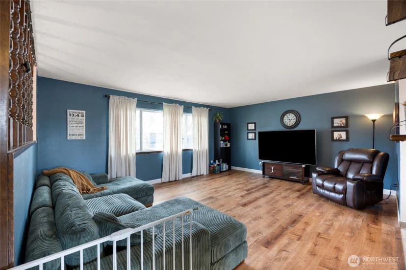 Property photo for 520 N Conway Place, Kennewick photo 6