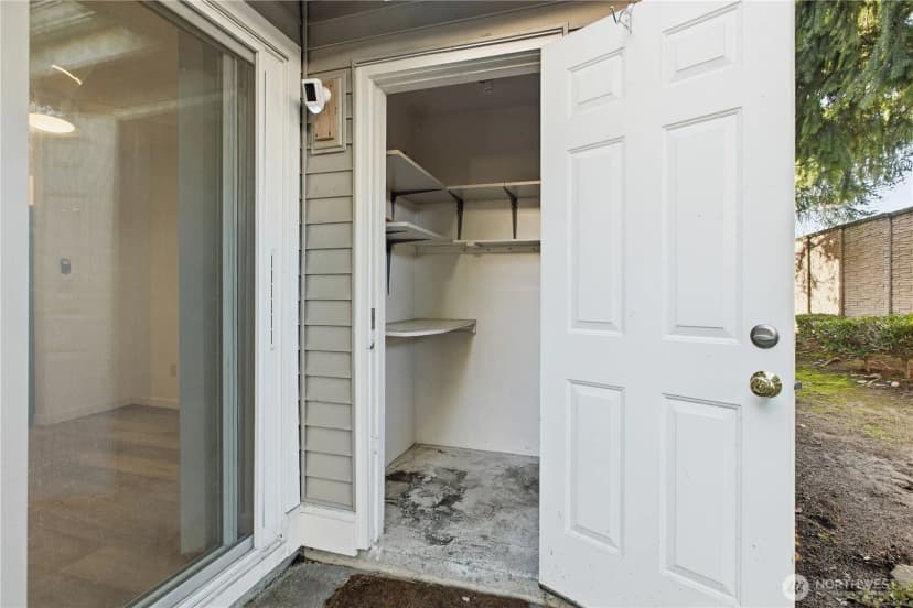 Property photo for 5608 S 231st Place #9-4, Kent photo 22