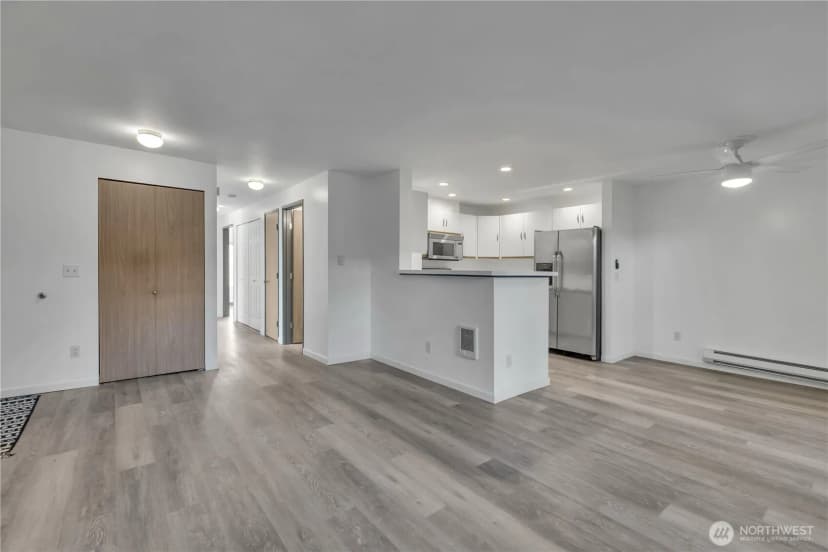 Property photo for 5608 S 231st Place #9-4, Kent photo 16