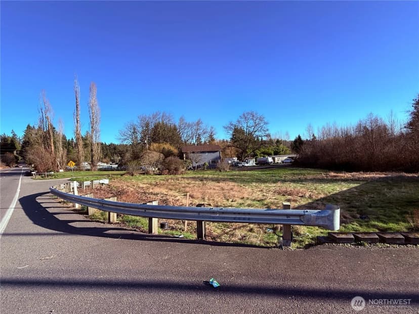 Property photo for 1 Xxx State Route 9 Se, Woodinville photo 9
