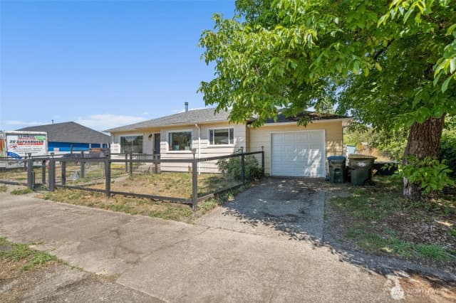 Property photo for 142 Wichman Street S, Tenino photo 2