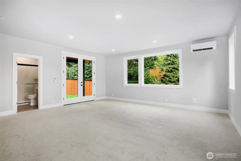 Property photo for 13105 Se 19th Court, Bellevue photo 17