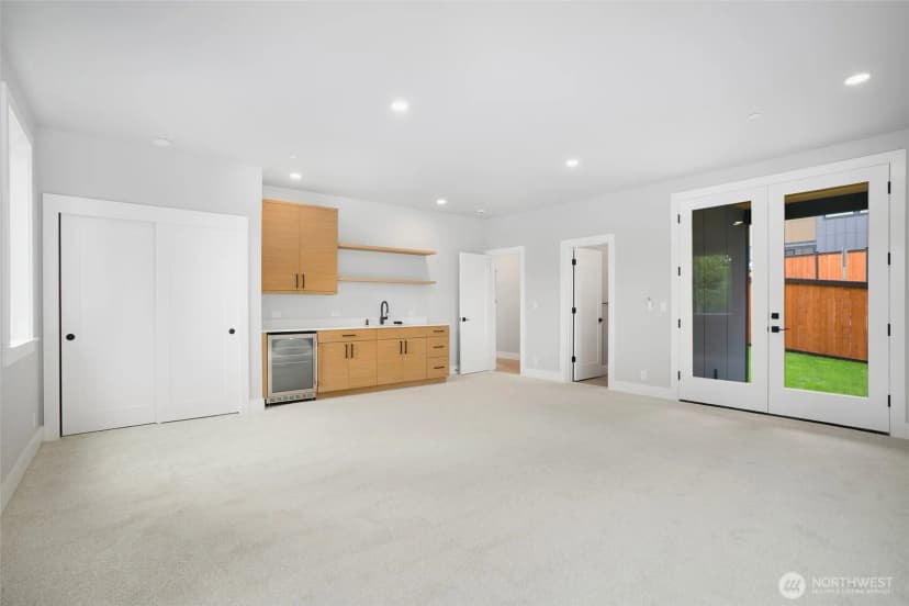 Property photo for 13105 Se 19th Court, Bellevue photo 16