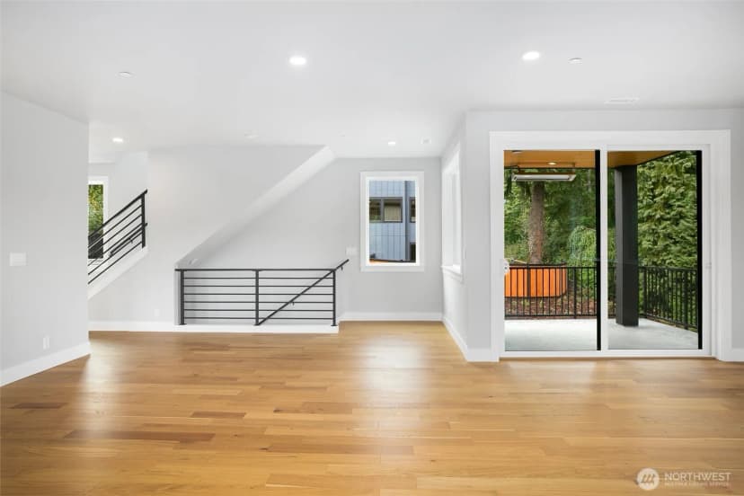 Property photo for 13105 Se 19th Court, Bellevue photo 14
