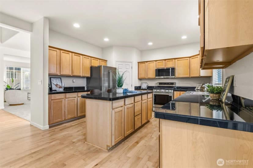 Property photo for 2017 Ne 24th Place, Renton photo 8