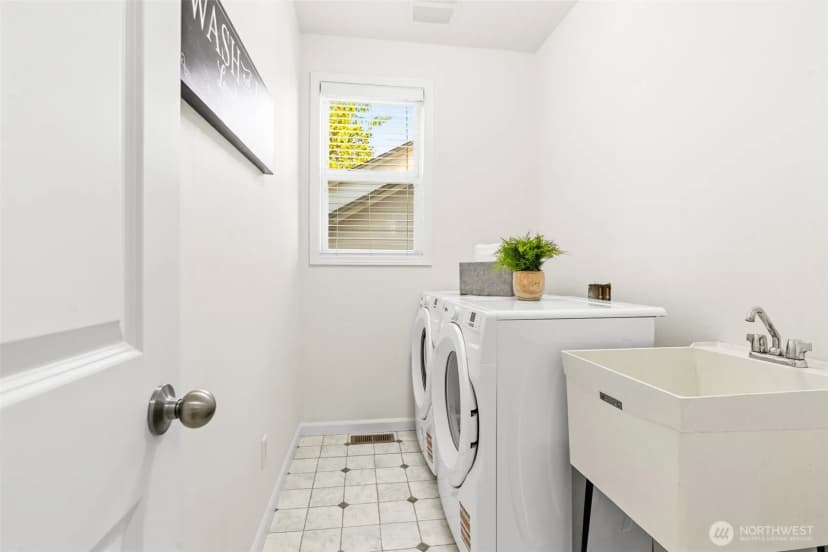 Property photo for 2017 Ne 24th Place, Renton photo 20