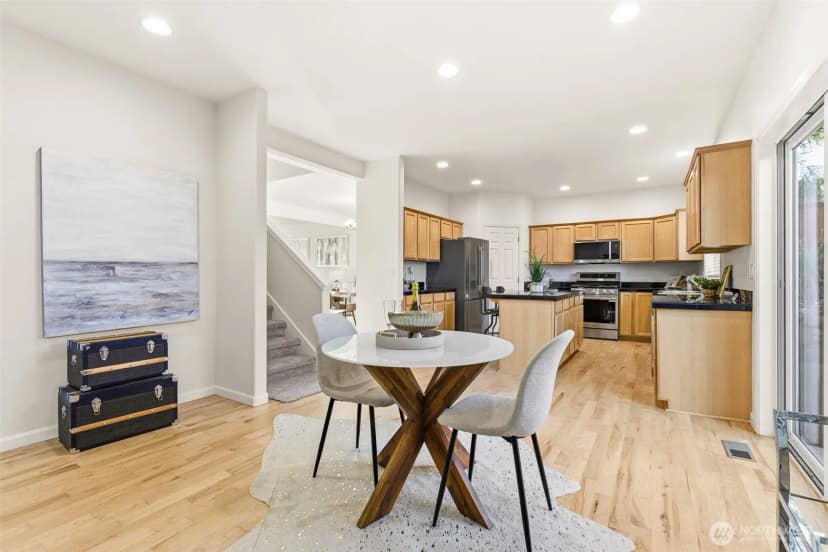 Property photo for 2017 Ne 24th Place, Renton photo 13