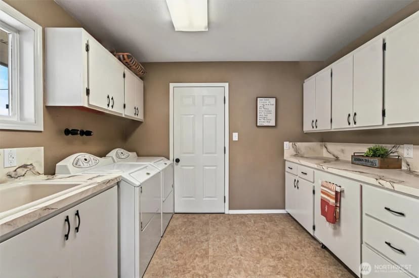 Property photo for 293 State Route 409, Cathlamet photo 26