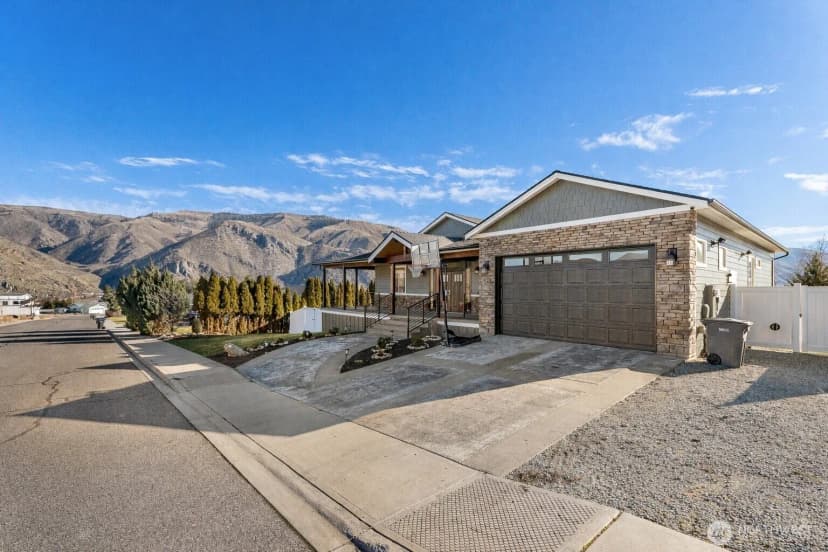 Property photo for 1038 Crest Loop, Entiat photo 4