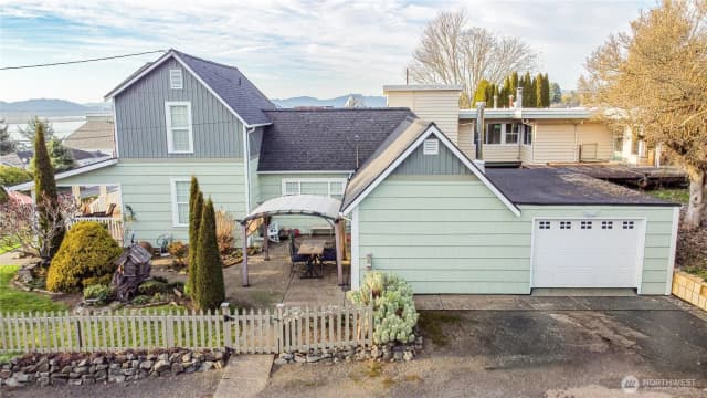 Property photo for 475 Columbia Street, Cathlamet photo 5