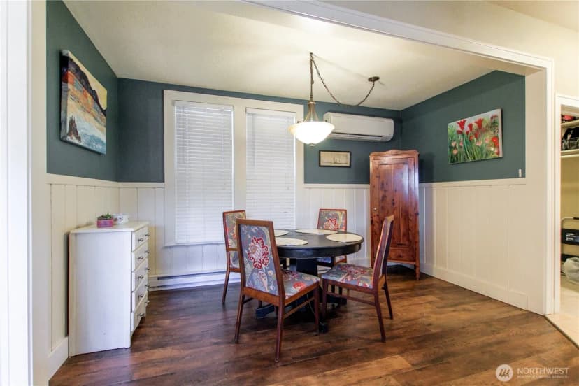 Property photo for 475 Columbia Street, Cathlamet photo 23