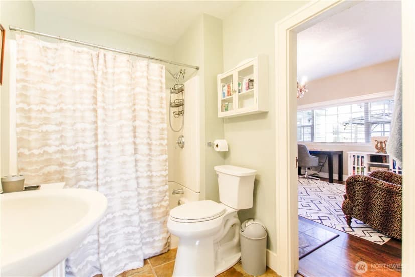 Property photo for 475 Columbia Street, Cathlamet photo 20