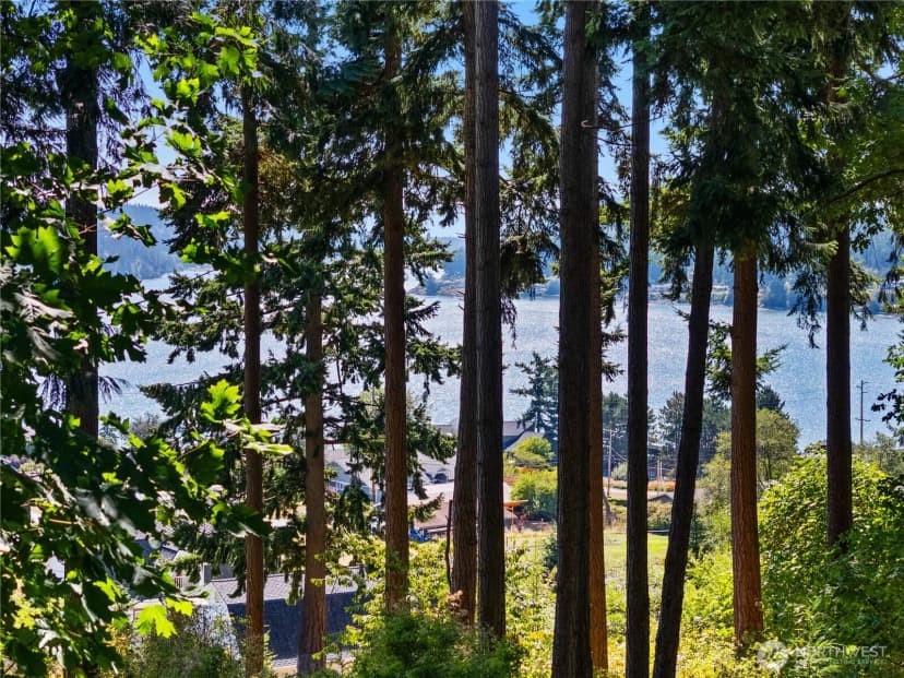 Property photo for 6608 Ivy Street, Anacortes photo 4