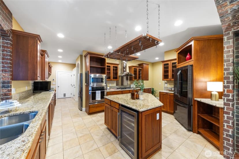 Property photo for 6608 Ivy Street, Anacortes photo 16