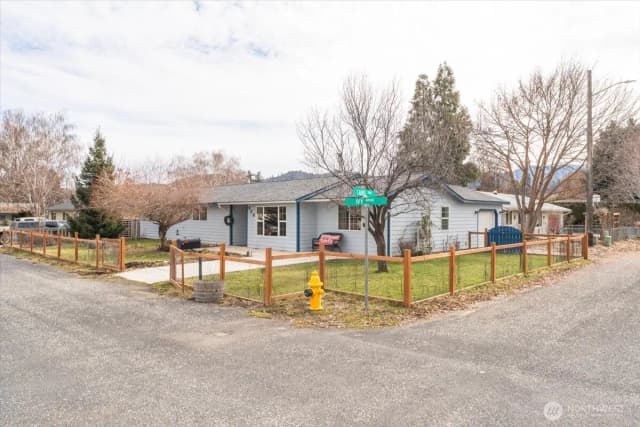 Property photo for 902 Ivy Avenue, Cashmere