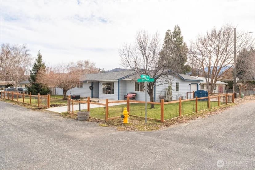 Property photo for 902 Ivy Avenue, Cashmere