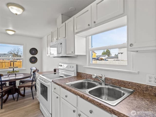 Property photo for 6802 S Oakes Street, Tacoma photo 5