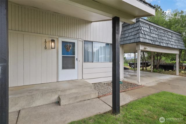 Property photo for 1719 N Willow Road, Spokane Valley photo 5