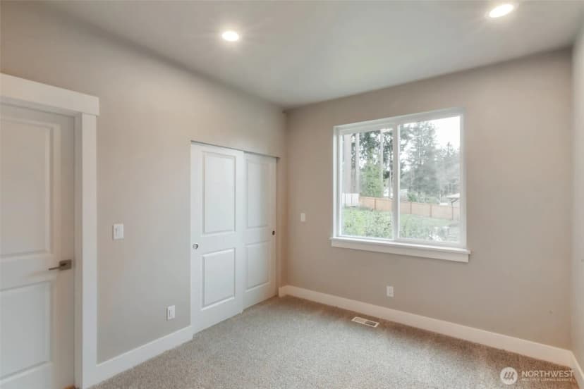Property photo for 4940 Johnson Street Nw, Bremerton photo 17