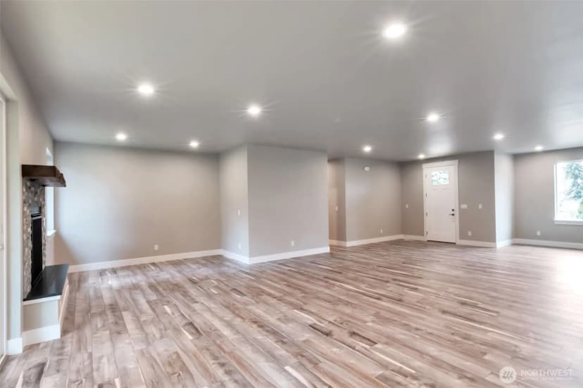 Property photo for 4940 Johnson Street Nw, Bremerton photo 6