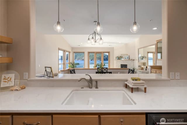 Property photo for 2401 Skyline Way #203 E., Anacortes photo 5