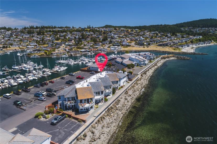 Property photo for 2401 Skyline Way #203 E., Anacortes photo 27