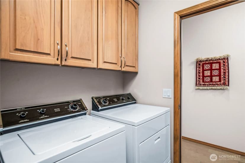 Property photo for 2401 Skyline Way #203 E., Anacortes photo 22