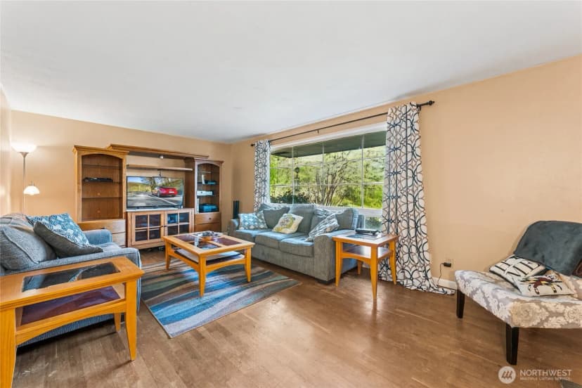 Property photo for 406 Dupont Avenue, Dupont photo 8