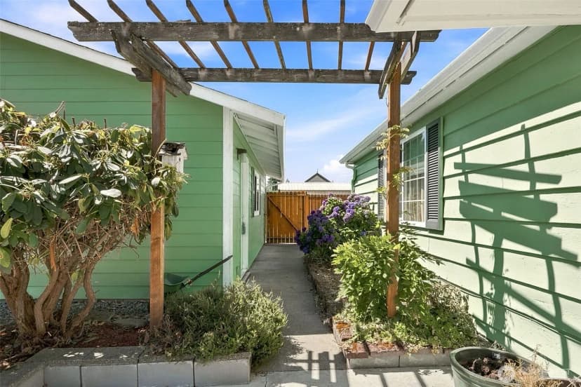 Property photo for 406 Dupont Avenue, Dupont photo 19