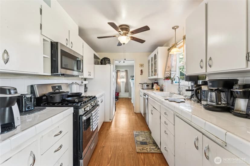 Property photo for 406 Dupont Avenue, Dupont photo 9