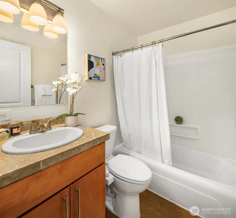 Property photo for 1707 Boylston Avenue #206, Seattle photo 12