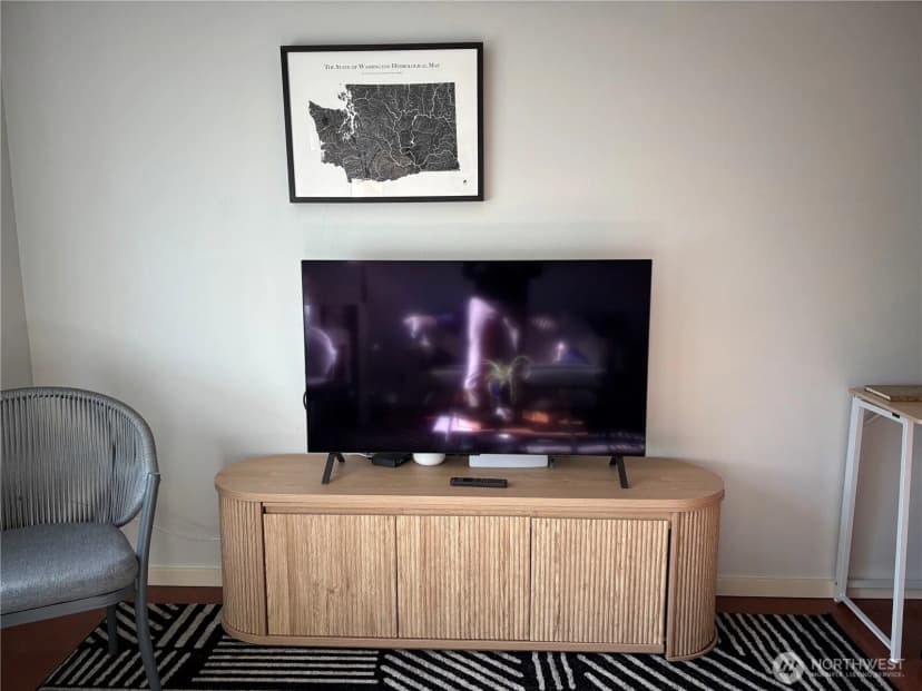 Property photo for 1707 Boylston Avenue #206, Seattle photo 8