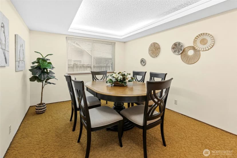 Property photo for 16602 Ne 18th Street, Bellevue photo 9