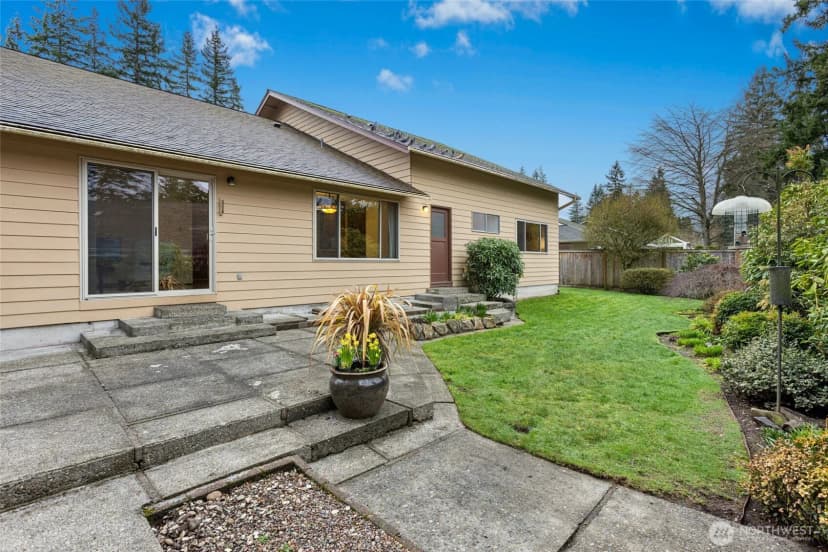 Property photo for 16602 Ne 18th Street, Bellevue photo 32
