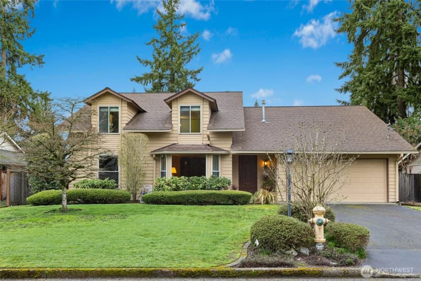 Property photo for 16602 Ne 18th Street, Bellevue photo 2