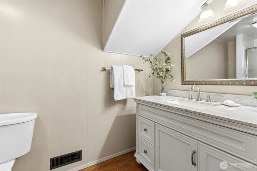 Property photo for 16602 Ne 18th Street, Bellevue photo 25