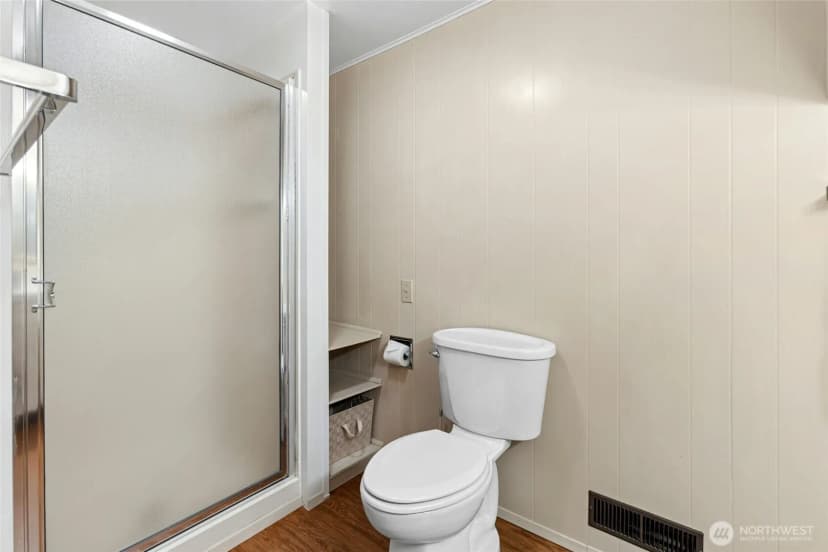 Property photo for 16602 Ne 18th Street, Bellevue photo 27
