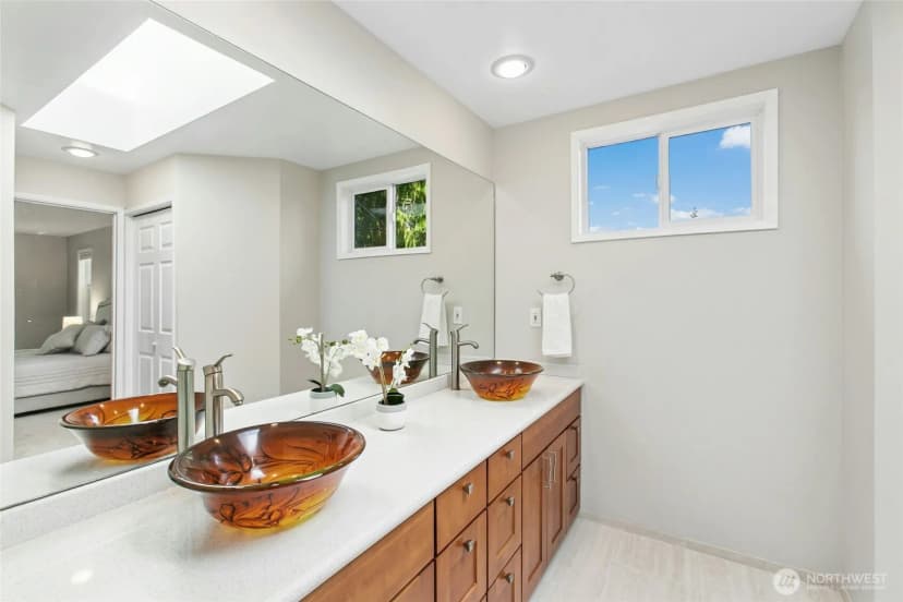 Property photo for 4310 209th Avenue Ne, Sammamish photo 16