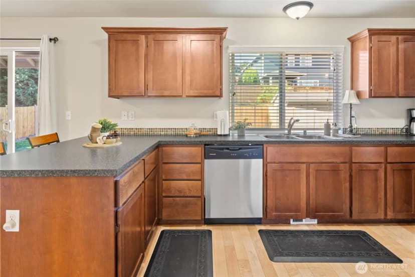 Property photo for 17942 122nd Street Ct E, Bonney Lake photo 9