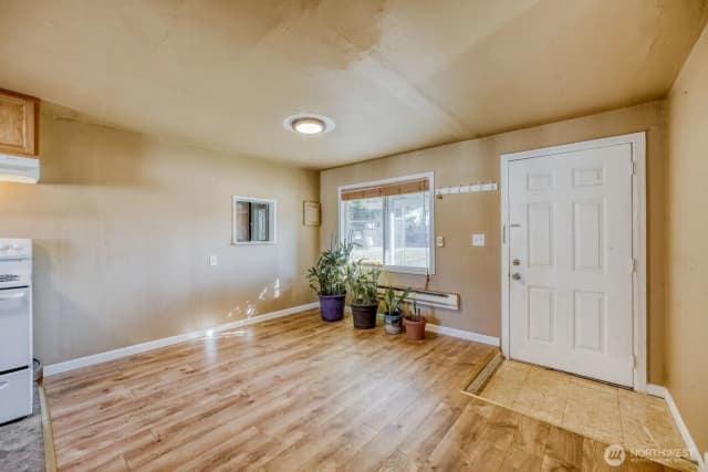 Property photo for 3817 94th Street Sw, Lakewood photo 4