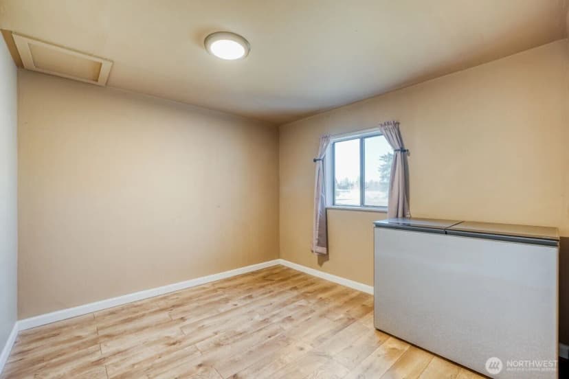 Property photo for 3817 94th Street Sw, Lakewood photo 7