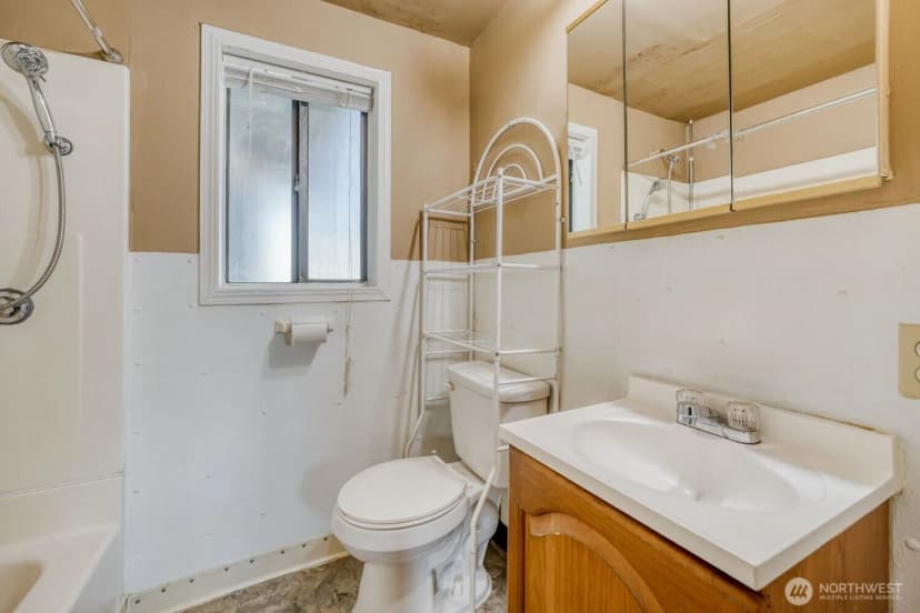 Property photo for 3817 94th Street Sw, Lakewood photo 9